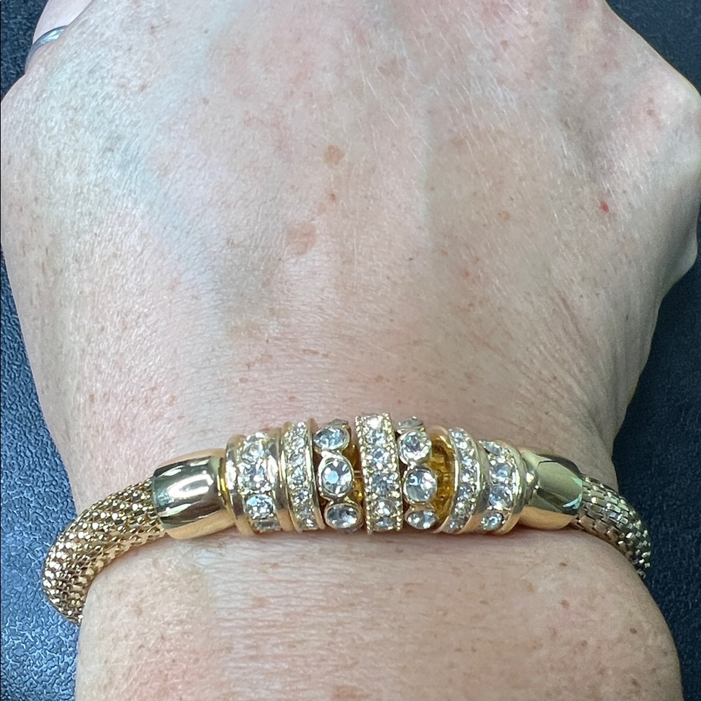 True To Form | Rhinestone Stretch Bracelet ✨ - Picture 8 of 10